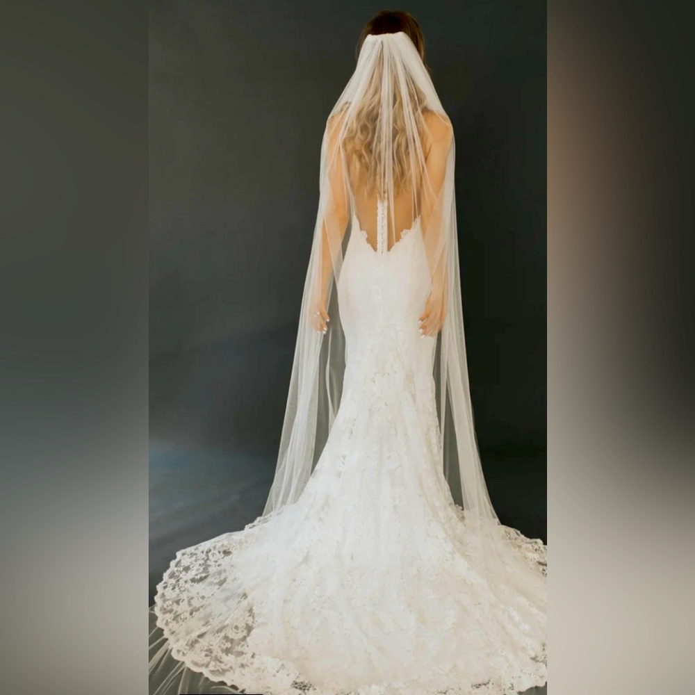 Untamed Petals Daydream Veil - Cathedral length two-tier veil